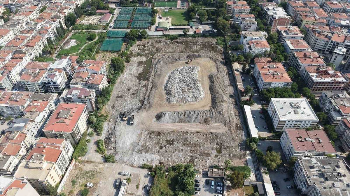 Karşıyaka: “Zübeyde Hanım Stadyumu bir siyasi görüşün değil, Karşıyaka’nın evidir”