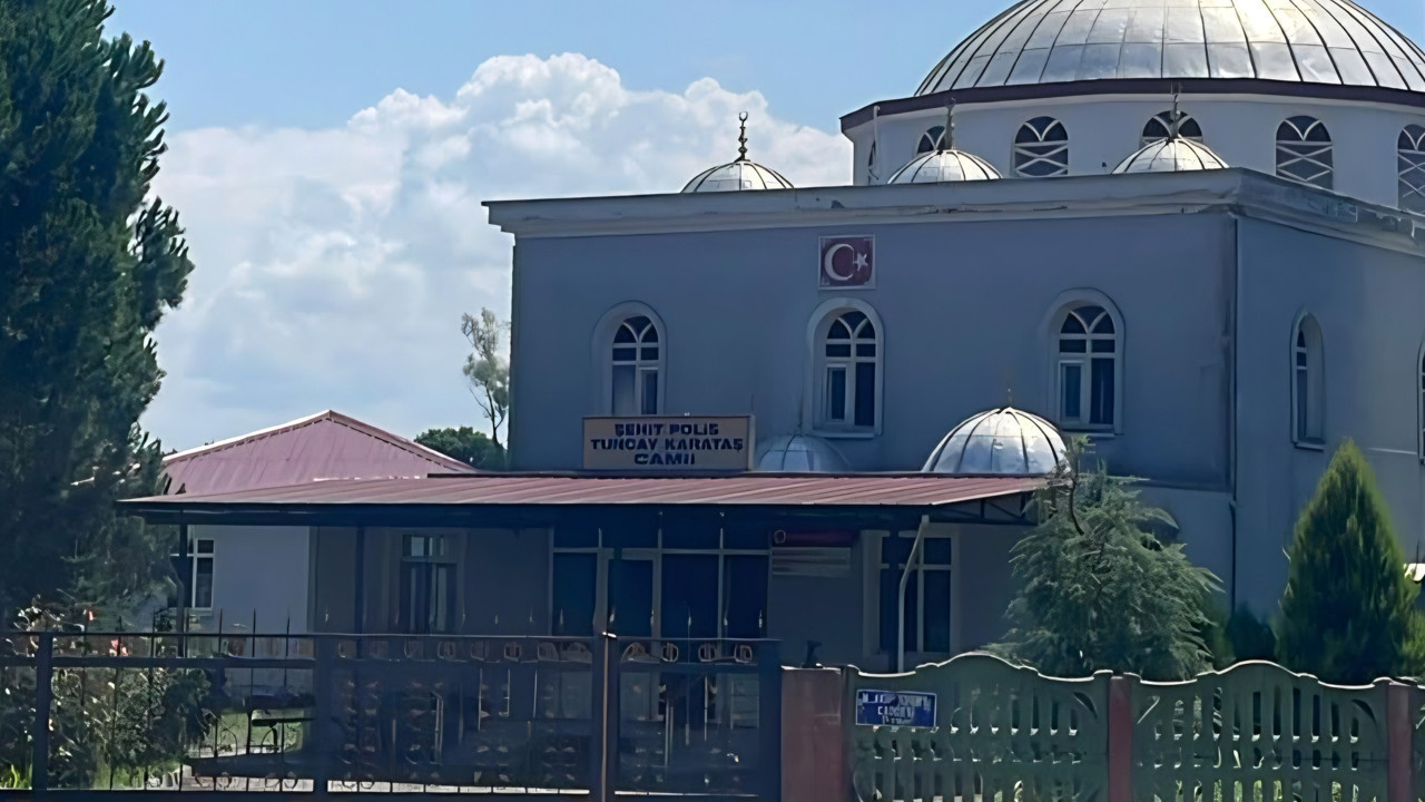 Gözlerini ibadethaneye diktiler: Çarşamba’da cami bağış kutusunu çaldı