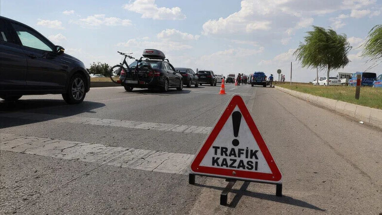 Kastamonu’da iki otomobil çarpıştı: 1 ölü 3 yaralı